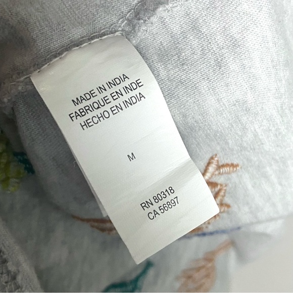 Lucky Brand Allover Embroidered Floral Tee- Heather Gray- Medium - Picture 12 of 13